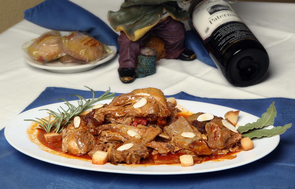 Hostal Restaurante El Cruce Ardales Luaran gambar